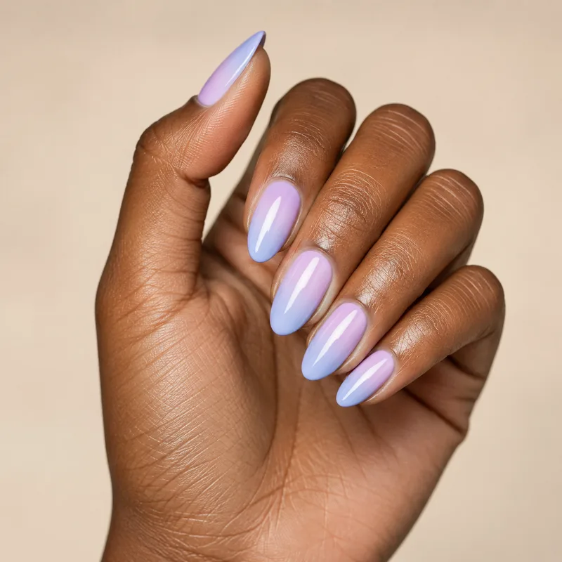 KI-erzeugtes Nageldesign: Ombré-Nägel